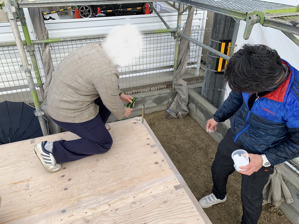 平屋　2階建て　木まま　新築住宅 上棟