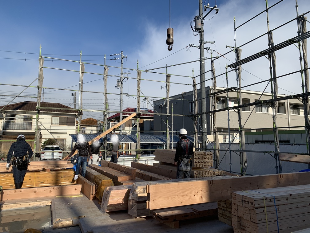 平屋　2階建て　木まま　新築住宅 上棟